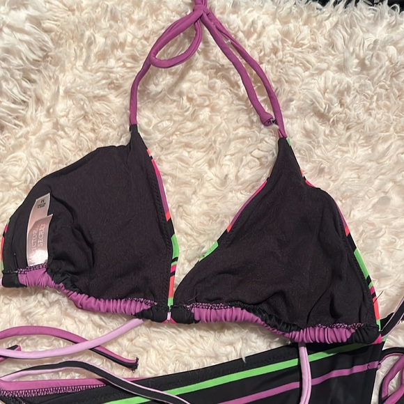 Green and Pink Victorias Secret bikini - Size M - Picture 5 of 7